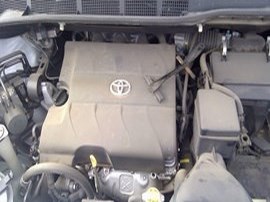 2011 TOYOTA SIENNA SILVER XLE 3.5 AT 2WD.  Z24871